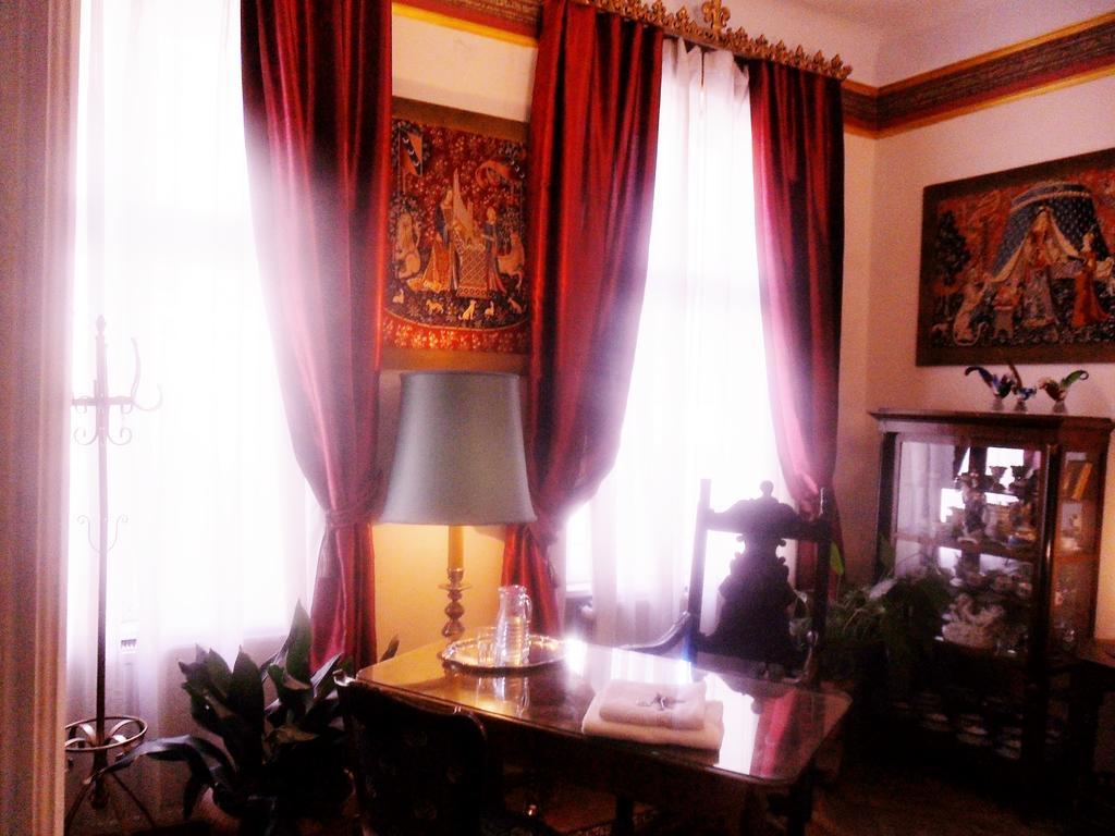 Hôtel Luxury Near Castle à Vienne Chambre photo